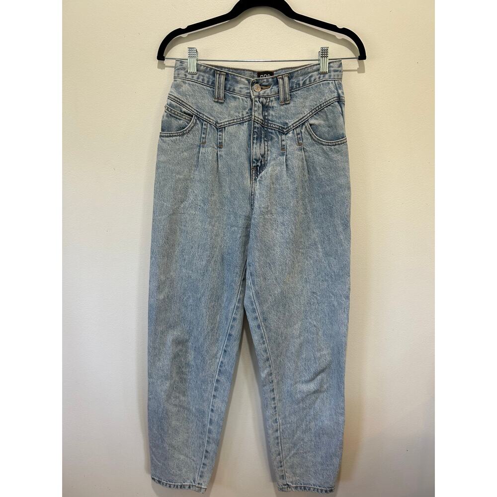 BDG Light Blue Stone Wash tapered Leg Jeans
